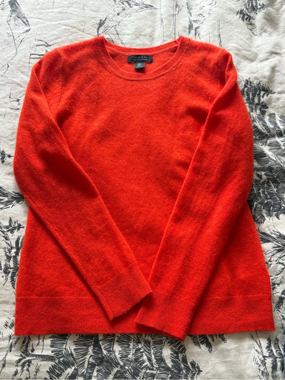 NWOT! Cashmere 100% 2 Ply TAHARI Clay Orange Crewneck Sweater M